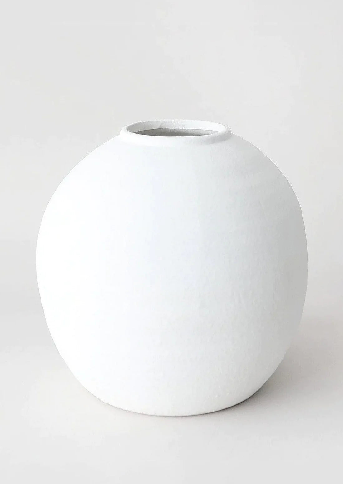 White Concrete Konos Vase - 10.75"