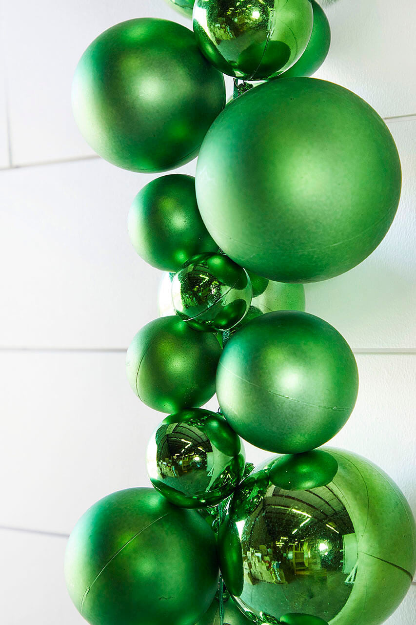 36" Green Matte/Shiny Ball Drop