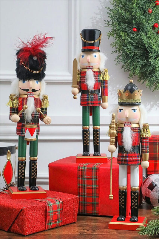 15” Plaid Christmas Nutcracker